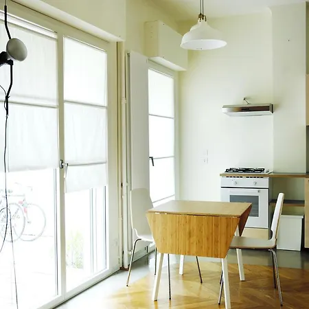 Apartament Domus 5 *